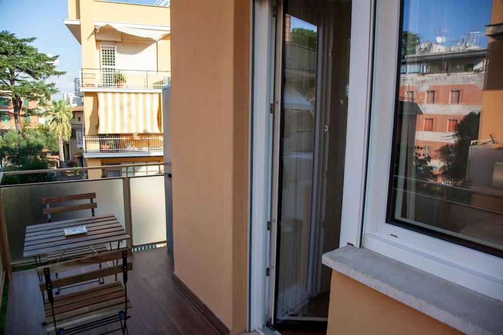 Modern And Stylish Flat Next To Metro Appartamento